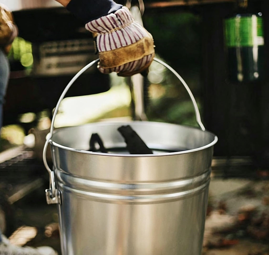 6-Gallon Galvanized Steel Locking Lid Storage Can R40463